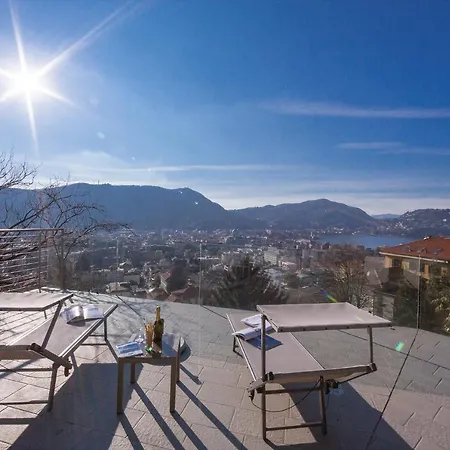 Sleeps 6 Pool Vila